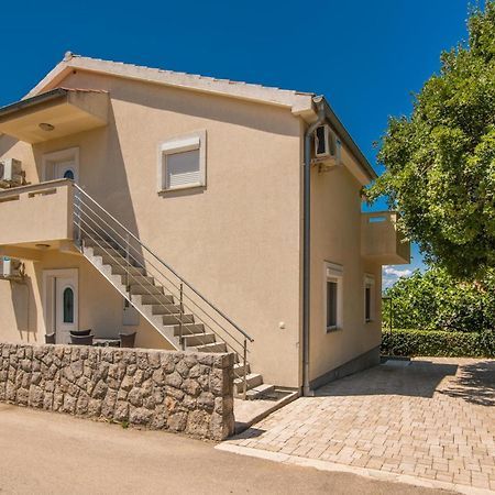 Cozy Apartment In Malinska Dubasnica With Wifi エクステリア 写真